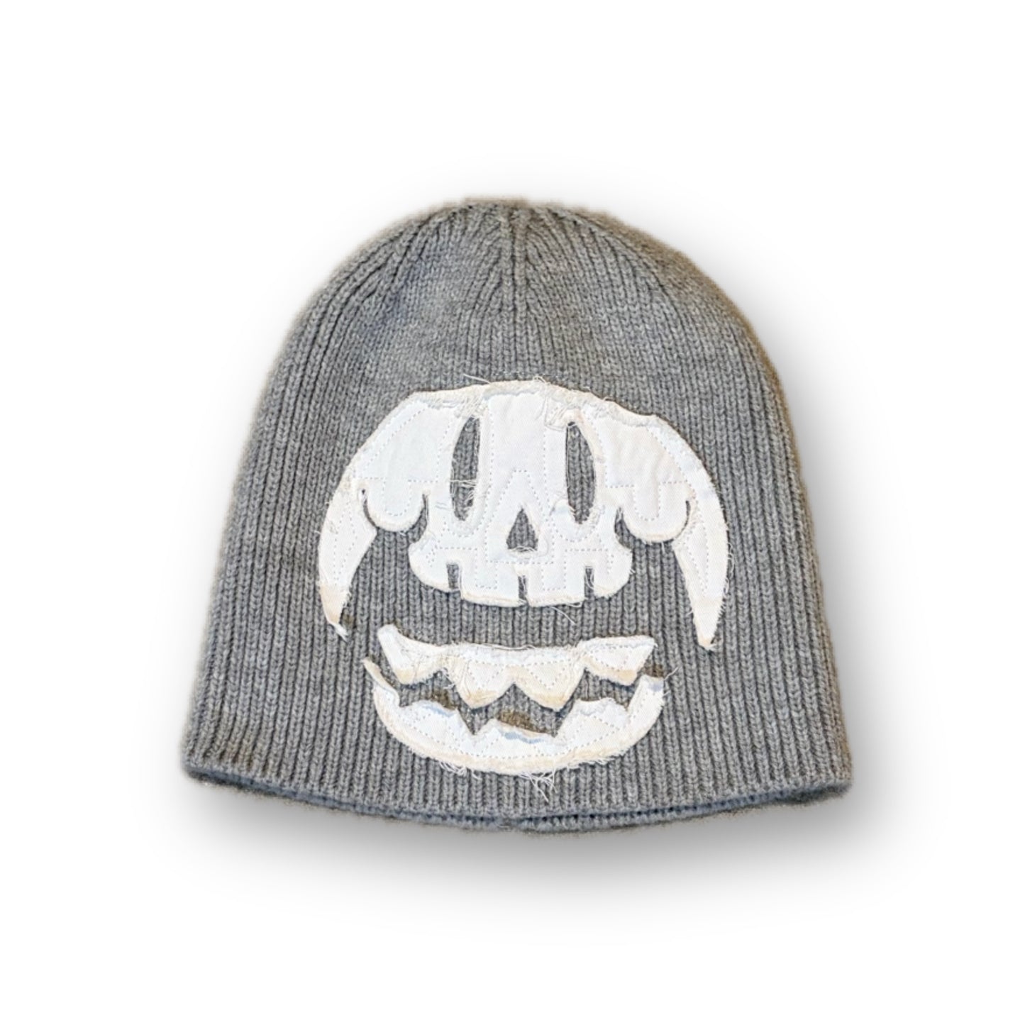 BONE BEANIE
